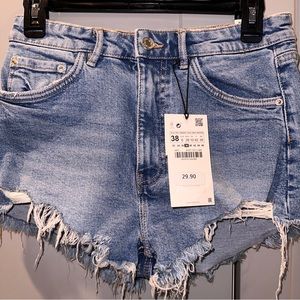 Zara jean shorts, size 6! New with tags